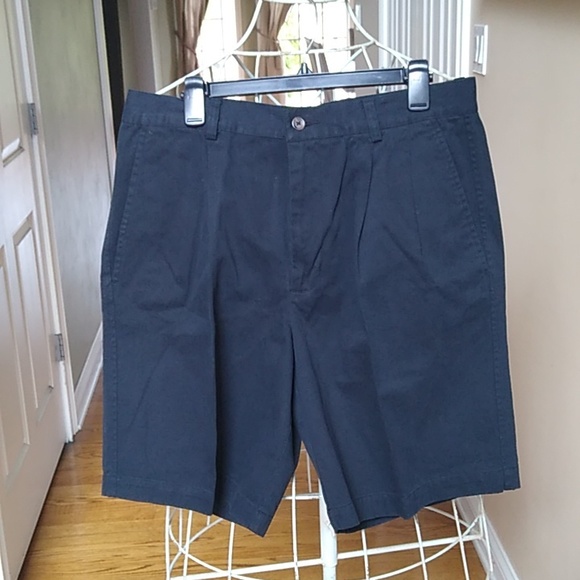 Evergreen Shorts - Picture 2 of 9